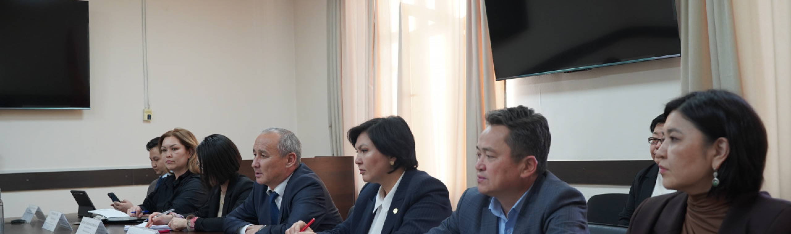 https://mnr.gov.kg/ru/posts/news/sotrudnicestvo-s-vsemirnym-bankom-v-sfere-ustoicivogo-razvitiya
